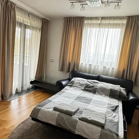 Ubytování v soukromí Guest House *